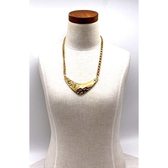 Vintage Gold-Tone Bib Necklace With Intricate Cutout Design & Link Chain - Picture 6 of 6